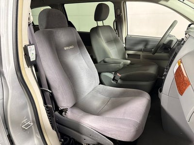 2008 Chrysler Town & Country LX