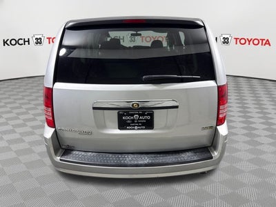 2008 Chrysler Town & Country LX