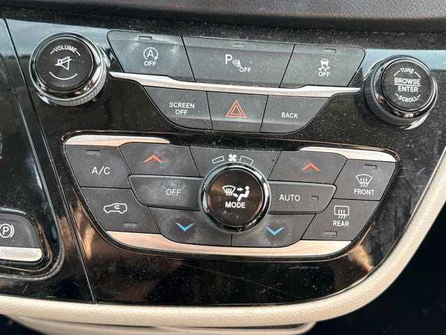 2017 Chrysler Pacifica Touring L