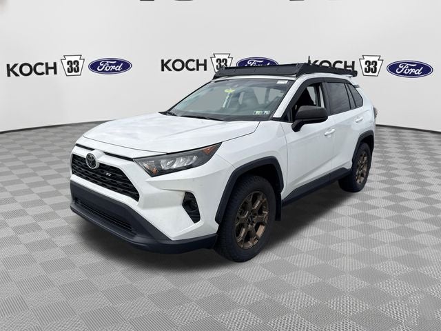 2020 Toyota RAV4 LE