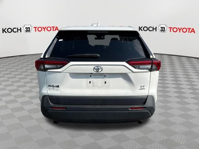 2022 Toyota RAV4 LE