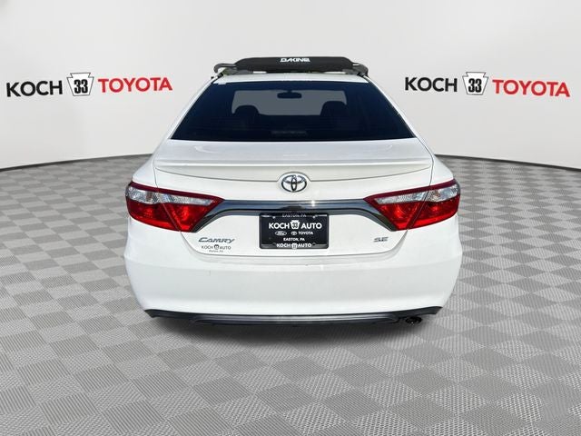 2016 Toyota Camry SE