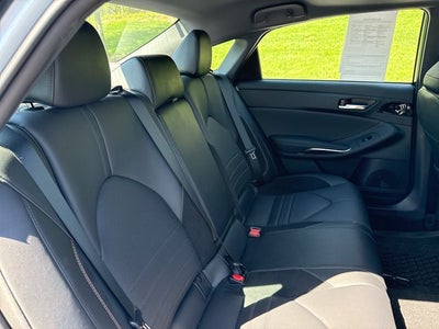 2020 Toyota Avalon Hybrid XSE