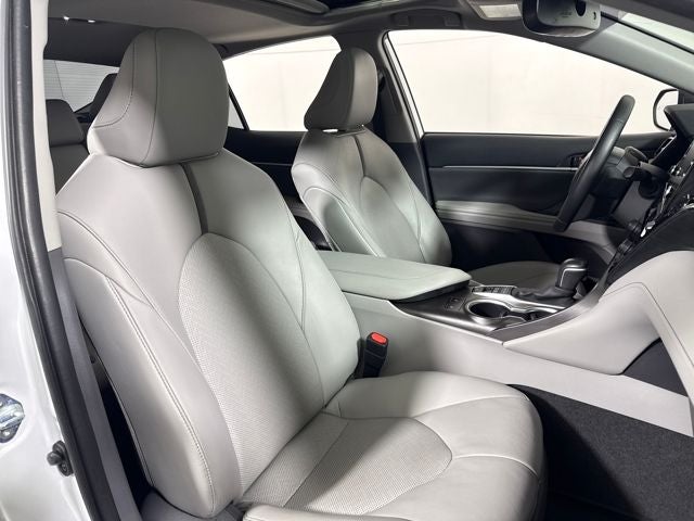 2021 Toyota Camry Hybrid XLE