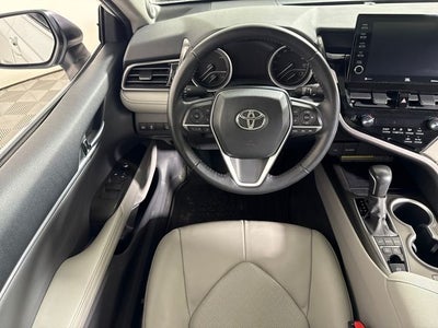 2021 Toyota Camry Hybrid XLE