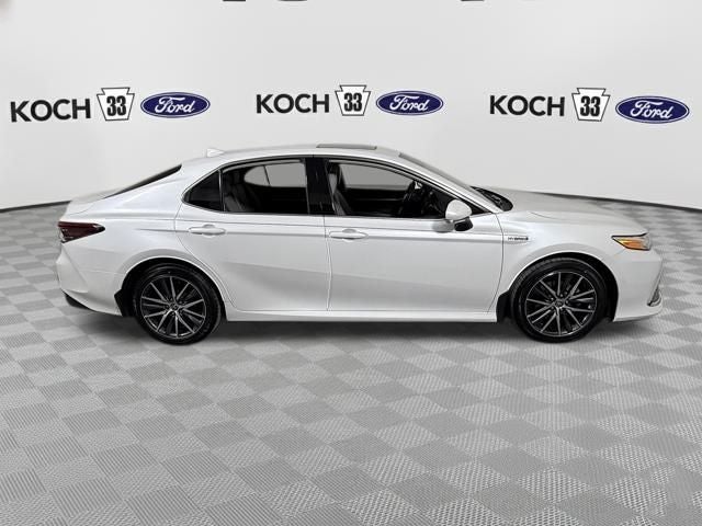 2021 Toyota Camry Hybrid XLE