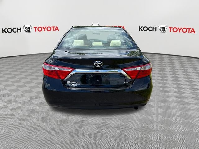 2016 Toyota Camry LE