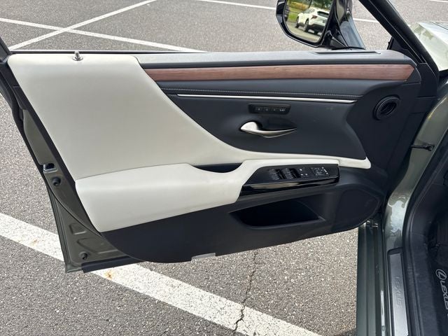 2025 Lexus ES 350