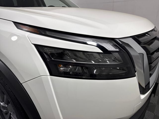 2024 Nissan Pathfinder S