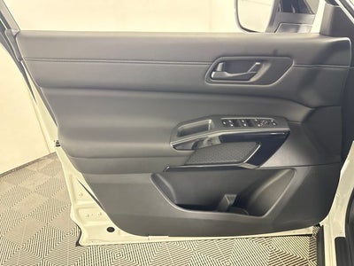 2024 Nissan Pathfinder S