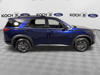 2024 Nissan Pathfinder SV