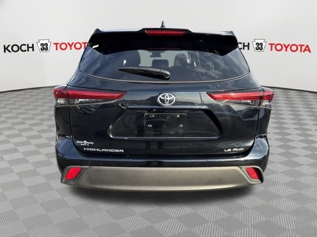 2021 Toyota Highlander LE