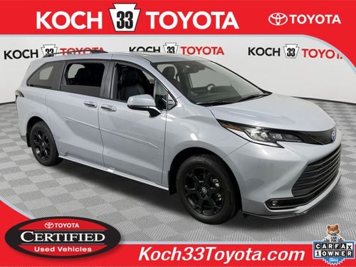 2025 Toyota Sienna Woodland Edition 7 Passenger