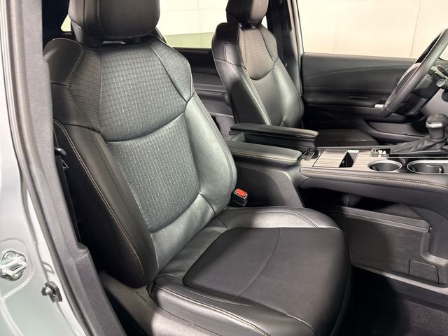 2025 Toyota Sienna Woodland Edition 7 Passenger