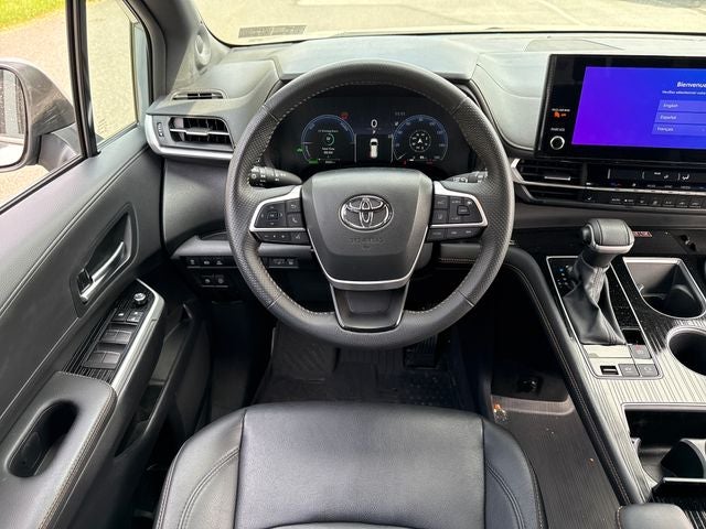 2025 Toyota Sienna Woodland Edition 7 Passenger