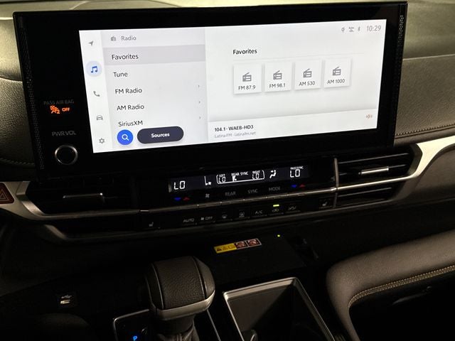 2025 Toyota Sienna Woodland Edition 7 Passenger