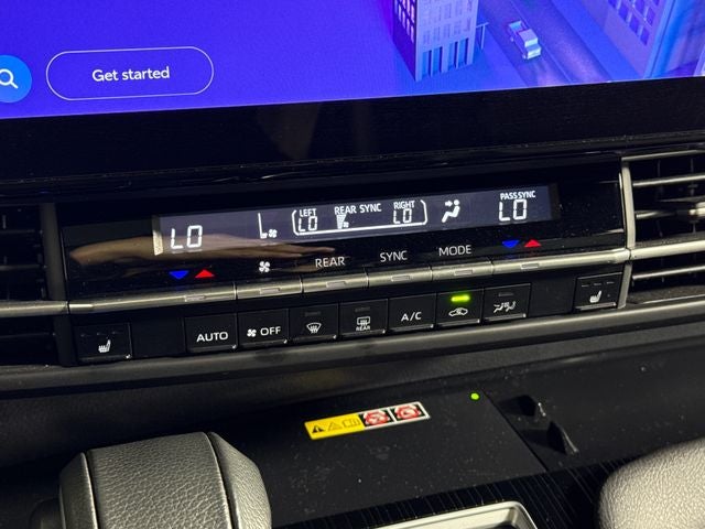 2025 Toyota Sienna Woodland Edition 7 Passenger