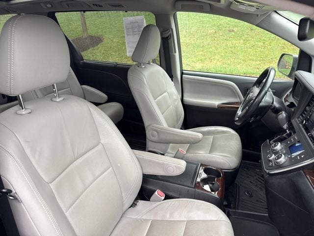 2019 Toyota Sienna Limited Premium 7 Passenger