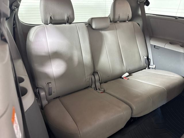 2017 Toyota Sienna XLE Premium 7 Passenger