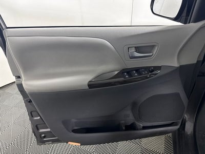 2017 Toyota Sienna XLE Premium 7 Passenger