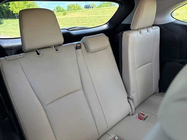 2022 Toyota Highlander Hybrid Platinum
