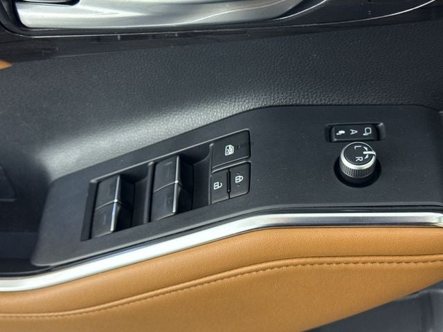 2023 Toyota Highlander Hybrid Platinum