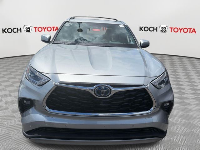 2021 Toyota Highlander Hybrid Platinum
