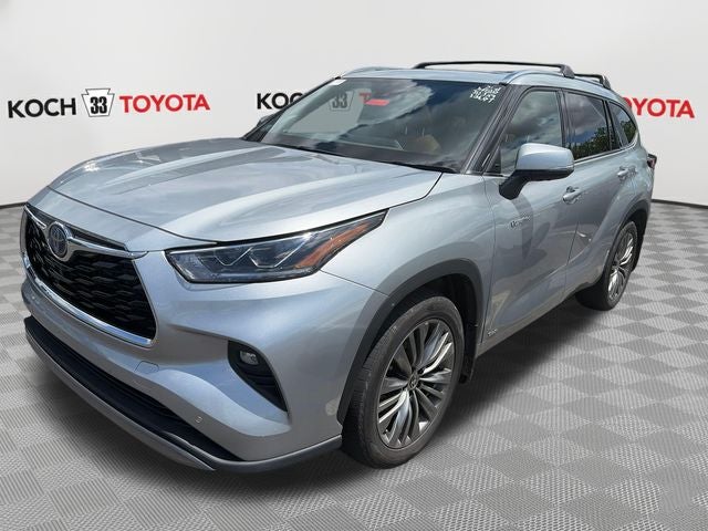 2021 Toyota Highlander Hybrid Platinum