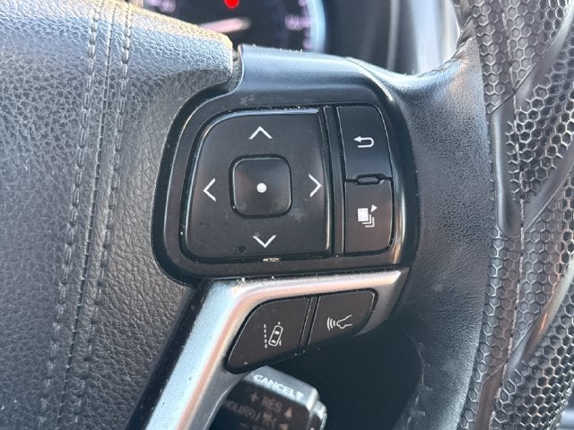 2017 Toyota Highlander SE