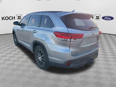 2017 Toyota Highlander SE