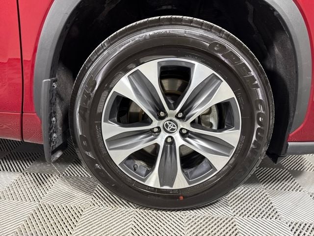 2025 Toyota Highlander XLE