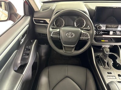 2025 Toyota Highlander XLE