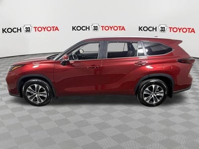 2025 Toyota Highlander XLE