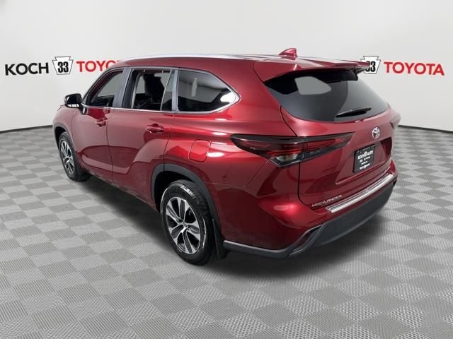2025 Toyota Highlander XLE