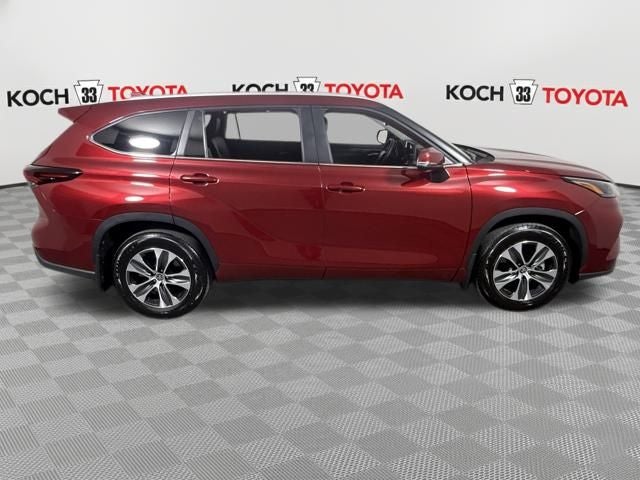 2025 Toyota Highlander XLE