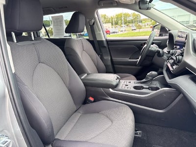 2025 Toyota Highlander LE