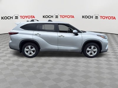 2025 Toyota Highlander LE