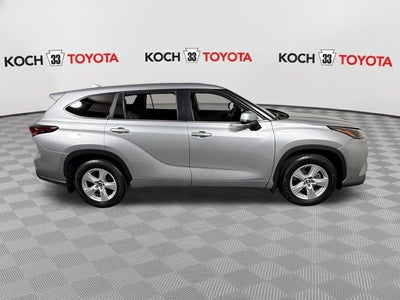2024 Toyota Highlander LE