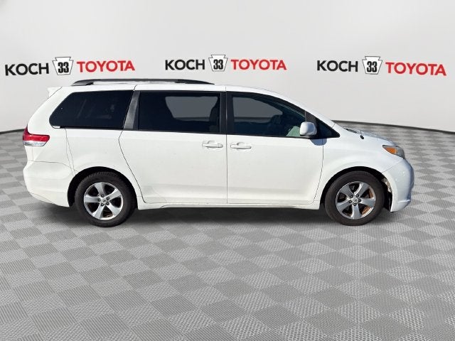2011 Toyota Sienna LE