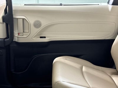 2022 Toyota Sienna XLE 7 Passenger