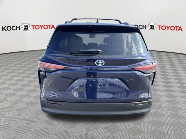 2022 Toyota Sienna XLE