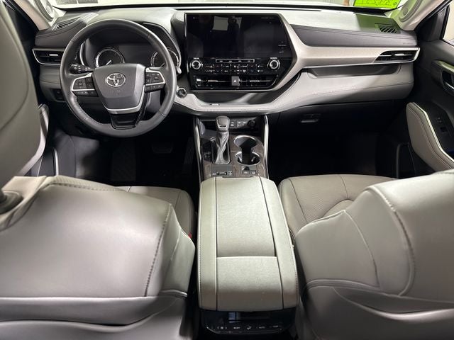 2022 Toyota Highlander Limited