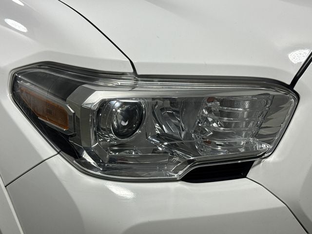 2020 Toyota Tacoma SR5 V6