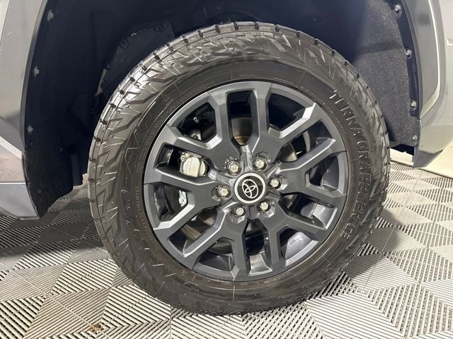 2023 Toyota Tundra Hybrid Platinum