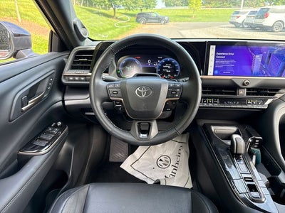 2025 Toyota Crown Signia Limited