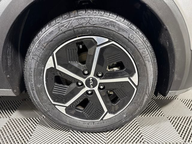 2025 Kia Niro Plug-In Hybrid EX