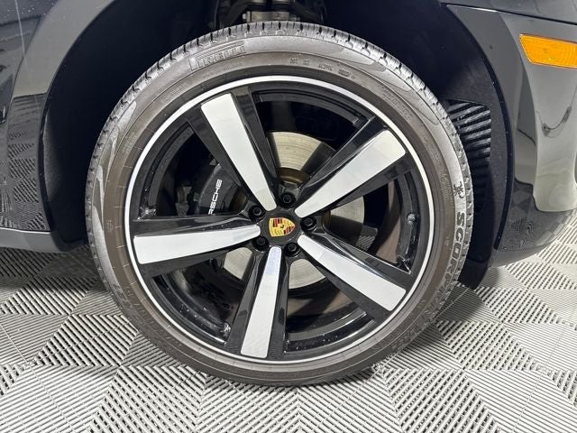 2023 Porsche Macan S