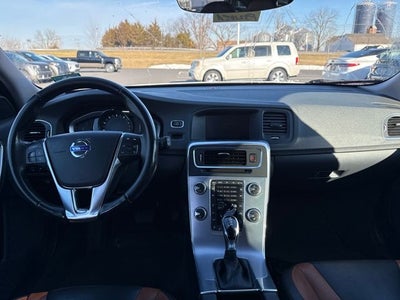 2018 Volvo V60 Cross Country T5