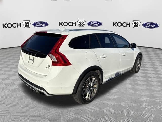 2018 Volvo V60 Cross Country T5