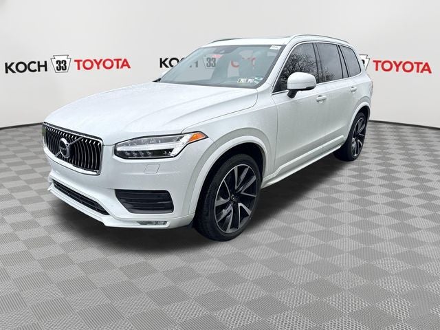 2022 Volvo XC90 T6 Momentum